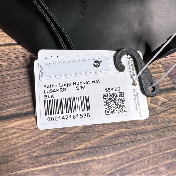 Lululemon Patch Logo Bucket Hat NWT Size S/M (Black) - Picture 12 of 16